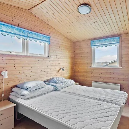 6820-allinge-paeretraesvej-7 * Allinge-Sandvig